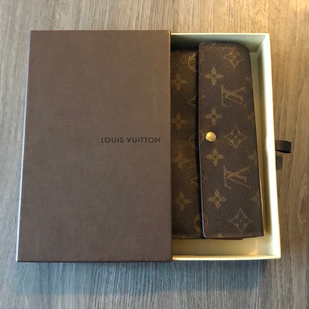 Louis Vuitton Sarah wallet